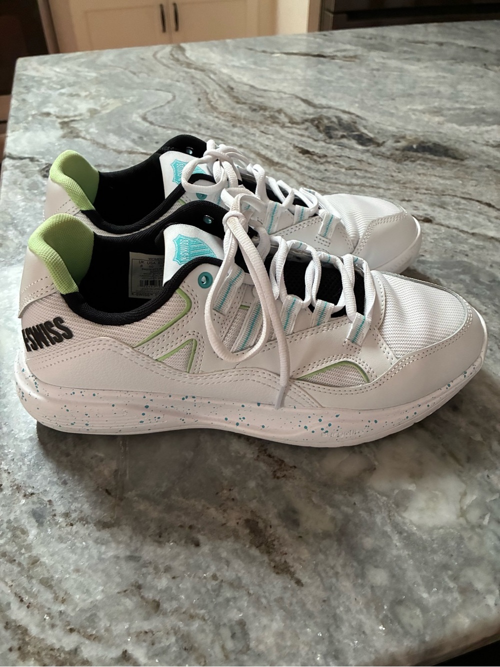 K-Swiss White Tennis/Pickleball Sneakers
Womens size 10